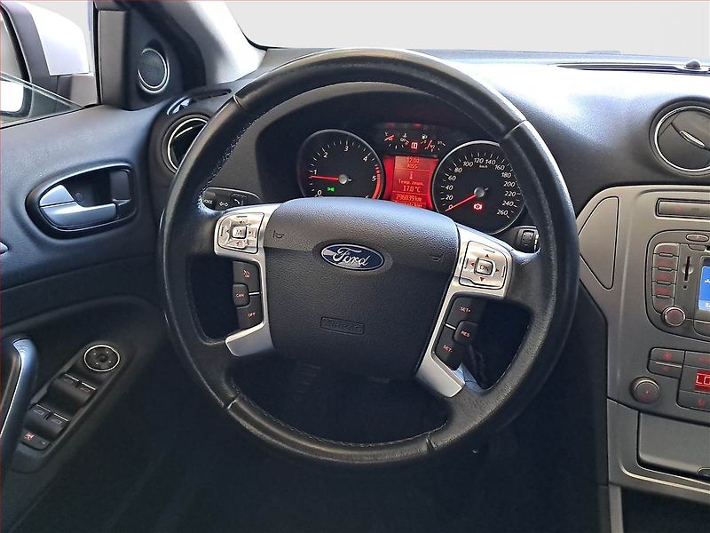 Ford Mondeo (2008) 2.0 TDCi, po STK, Tažné - fotka 13 z 14