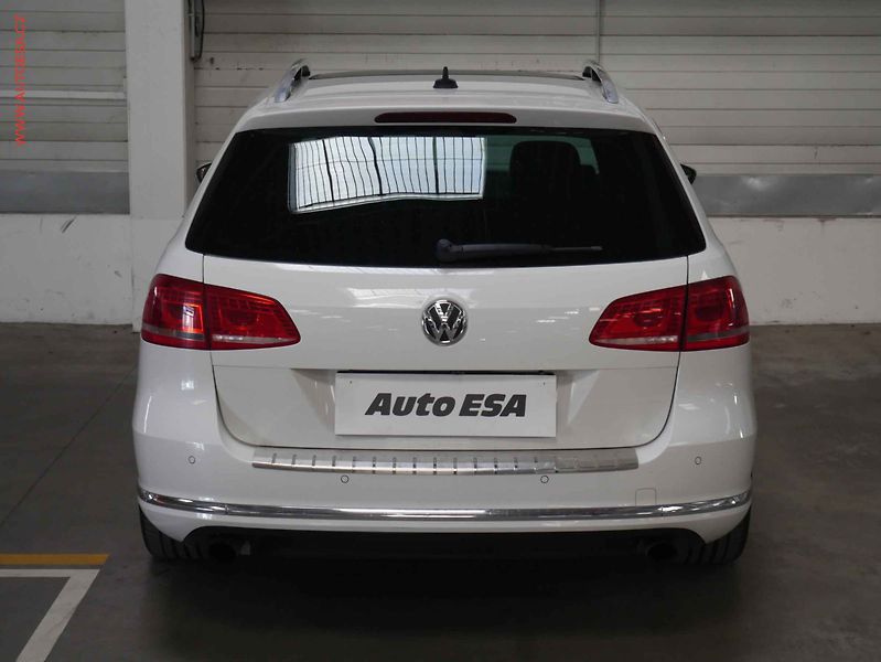 Volkswagen Passat (2012) 3.6 FSi 4x4, ČR, DSG, bixen - fotka 5 z 20