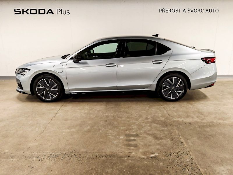 Škoda Superb (2025) iV 1.5 TSI 150 kW DSG Sportlin - fotka 3 z 34
