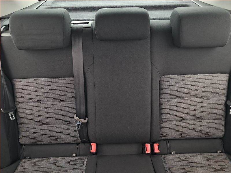 Škoda Octavia (2012) 1.4 TSI, Tempomat - fotka 10 z 17