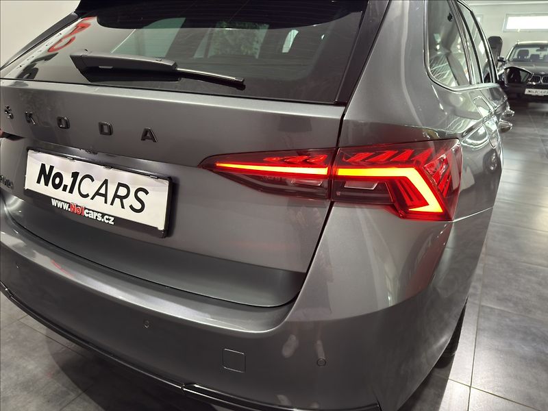 Škoda Octavia 2,0   TDI DSG REZERVACE - fotka 24 z 29