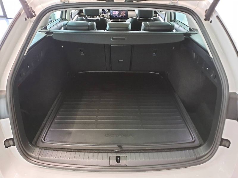 Škoda Octavia (2022) Combi Style Plus 2.0 TDI (110k - fotka 28 z 33