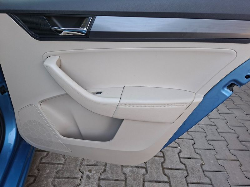 Škoda Rapid (2018) 1.0TSI 81kW -NOVÉ V ČR-VÝBAVA - fotka 32 z 46