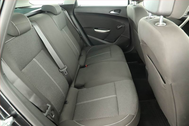Opel Astra (2011) 2.0 CDTI, Serv.kniha, Navi - fotka 9 z 21