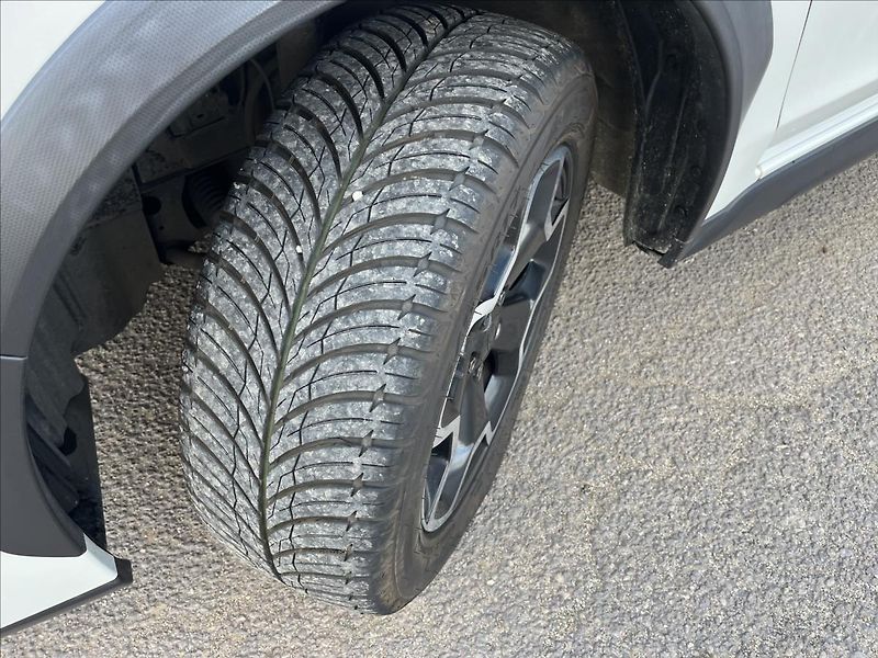 Subaru XV 2,0 D 4x4 108KW KAMERA SERVIS - fotka 40 z 44
