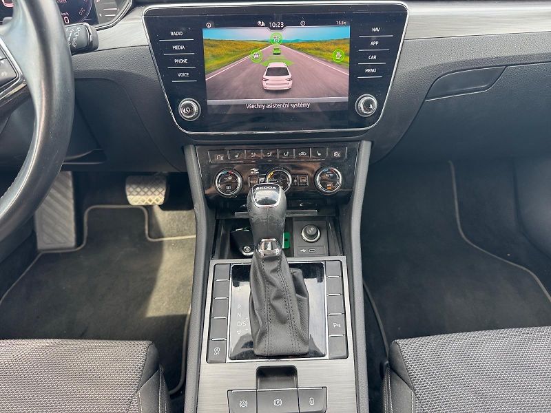Škoda Superb (2022) STYLE 1.5TSI 110kW DSG CZ DPH - fotka 10 z 11