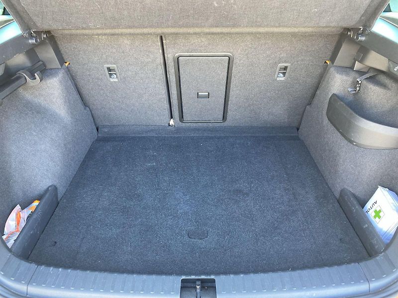 Škoda Karoq (2022) 2.0 TDI 4x4 DSG SportLine - fotka 28 z 34