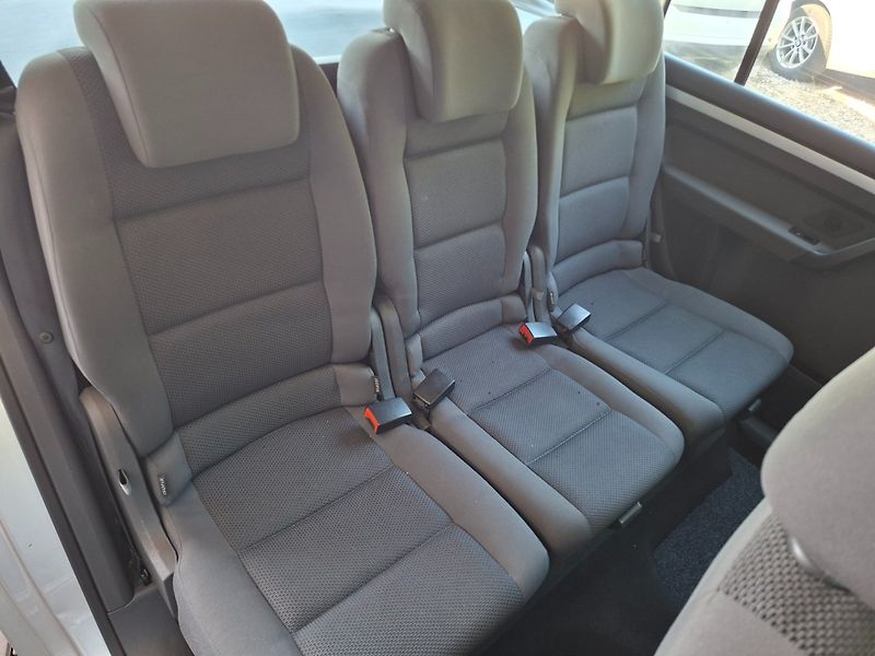 Volkswagen Touran (2011) 1.4TSI 103kW 6MAN - fotka 25 z 38