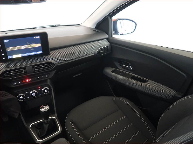 Dacia Jogger (2022) 1.0 TCe, 7 míst, Serv.kniha - fotka 8 z 14