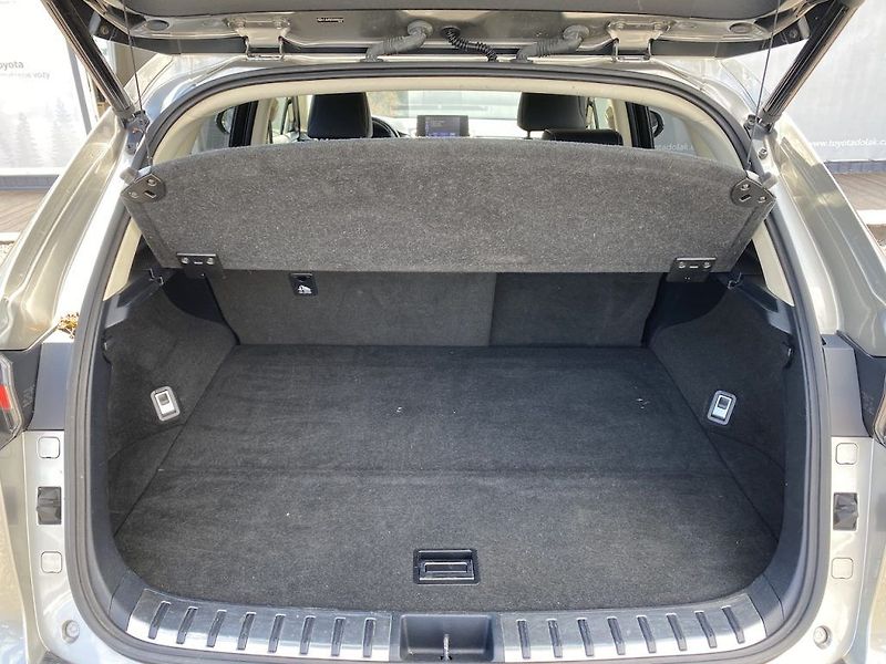 Lexus NX 300h 2.5HSD, ČR-2m, Limited, 4x4 - fotka 31 z 31