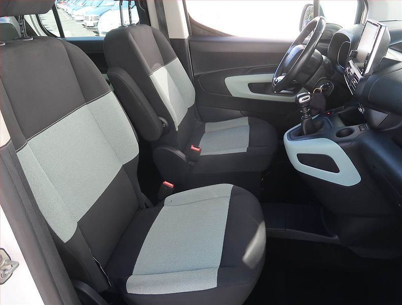 Citroën Berlingo (2019) Maxi Feel 1.2 PureTech, 5Míst - fotka 9 z 18