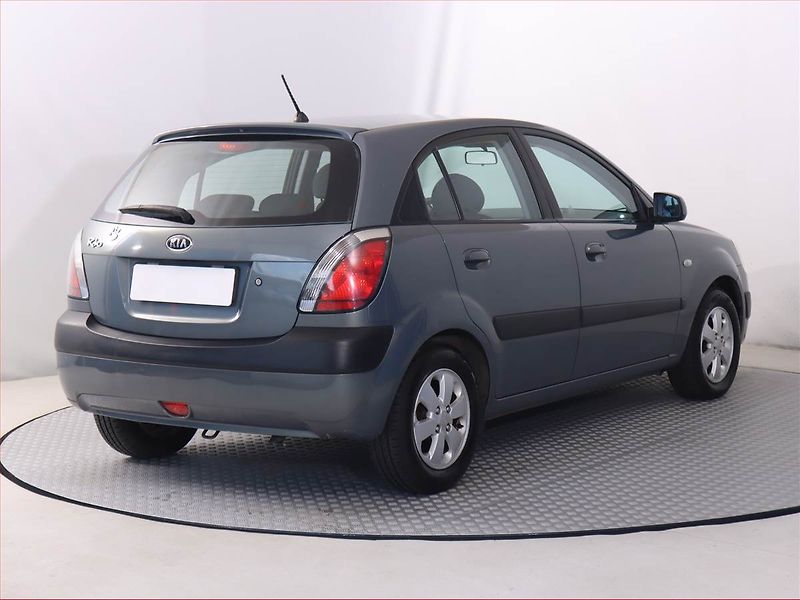 Kia Rio (2007) 1.4 16V, po STK, jezdí výborně - fotka 5 z 15