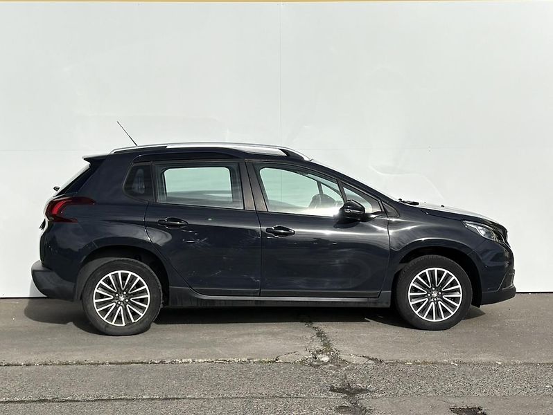 Peugeot 2008 1.2 PureTech 110k ACTIVE - fotka 3 z 19