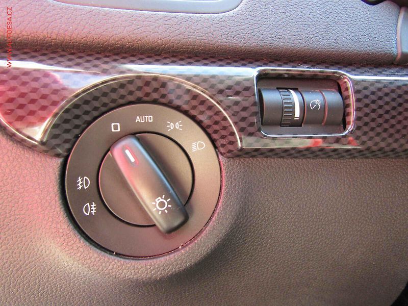 Škoda Yeti (2015) 1.4 TSI, ČR, Bixen, AC, TZ - fotka 15 z 15