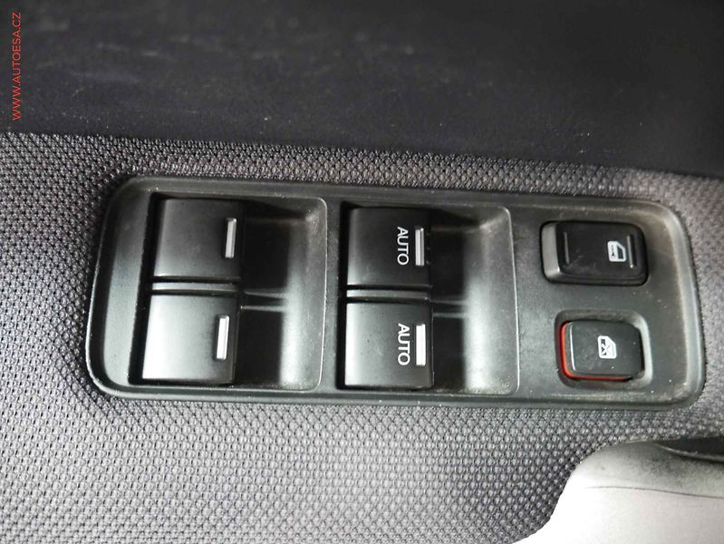Honda CR-V (2007) 2.0 i 4x4, autoAC - fotka 16 z 17
