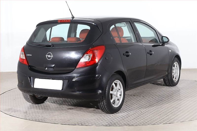 Opel Corsa (2010) 1.2, po STK, slušný stav - fotka 5 z 17