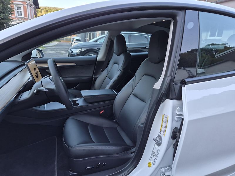 Tesla Model 3 LONG RANGE DUAL MOTOR TZ 94,2% - fotka 42 z 49