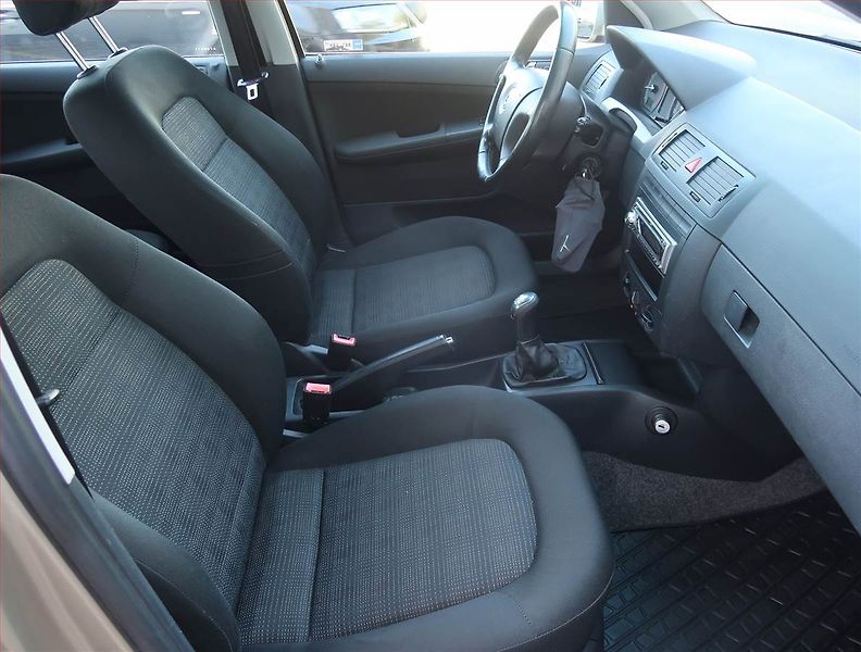 Škoda Fabia (2006) 1.2 12V, Serv.kniha, po STK - fotka 9 z 18