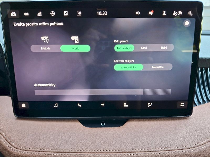 Škoda Superb (2025) Combi iV L&K DSG 1,5TSi 150kW - fotka 16 z 35
