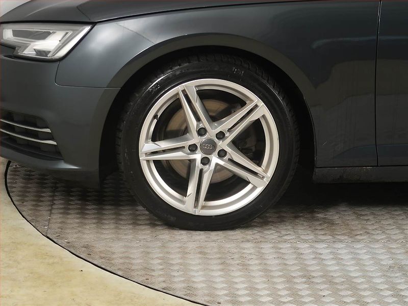 Audi A4 (2016) 2.0 TDI, Automat, Kůže, Navi - fotka 15 z 24
