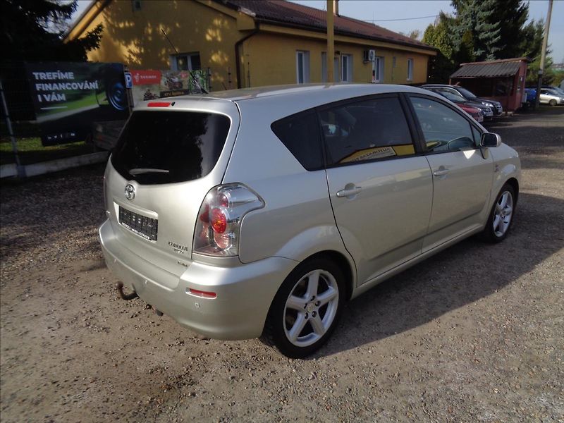 Toyota Corolla 2,2 - fotka 7 z 15