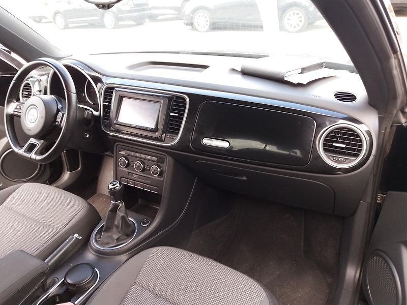 Volkswagen Beetle 1.6TDi,XENONY,NAVI.PĚKNÝ-STAV! - fotka 9 z 18