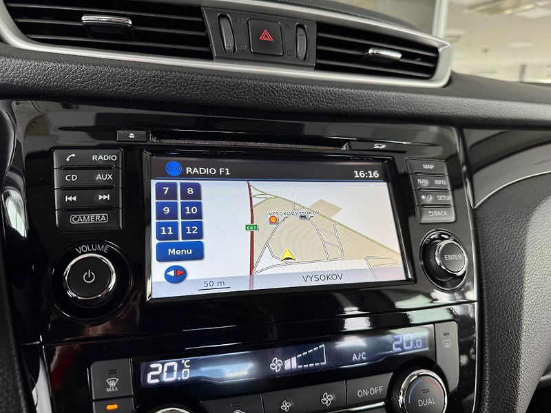 Nissan Qashqai 1,2DIG-T*Navi*Kamera*Tažné*ČR - fotka 21 z 32