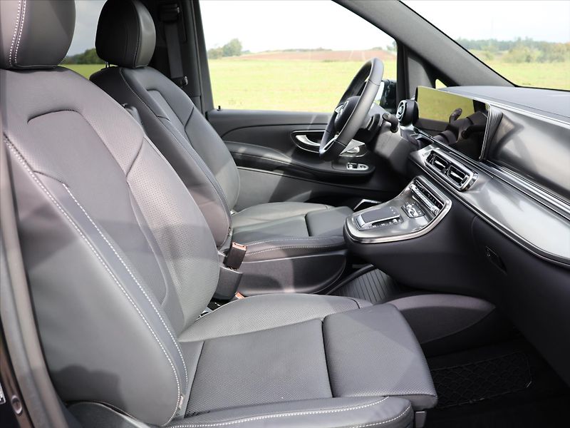 Mercedes-Benz Třídy V 2,0 300d 4Matic Long Exclusive - fotka 14 z 54