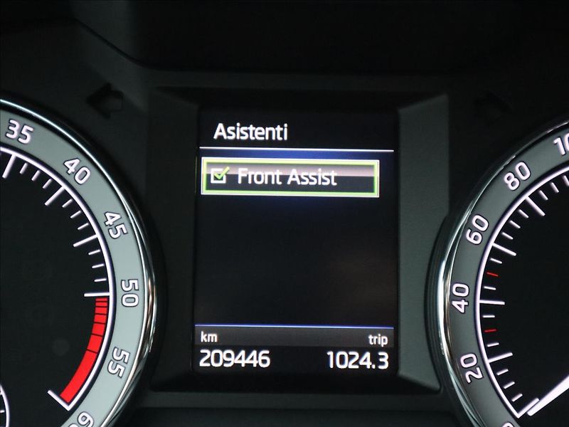 Škoda Octavia 2,0 TDi DSG Style ACC LED - fotka 14 z 41