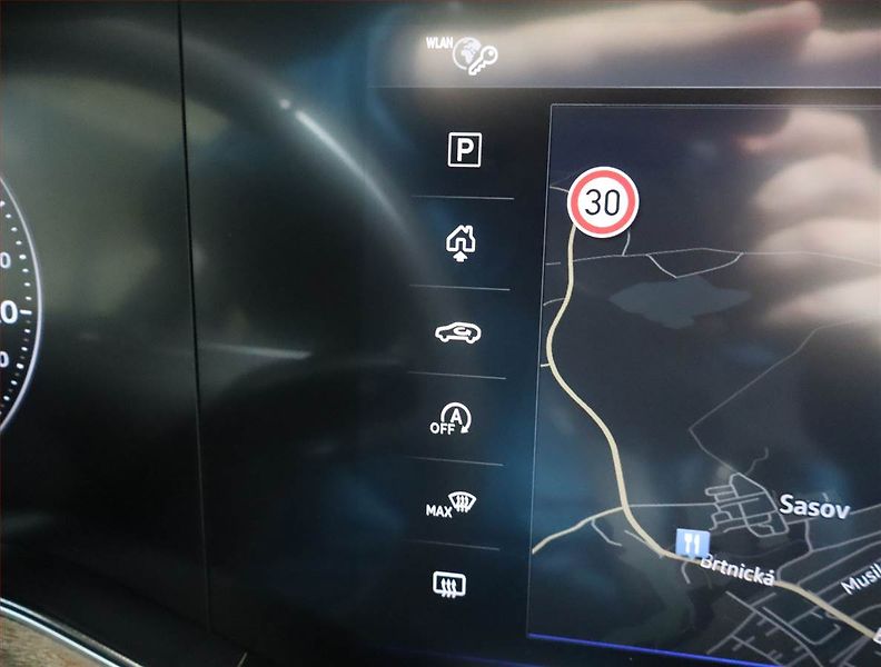 Volkswagen Touareg (2019) 3.0 TDI - fotka 22 z 24