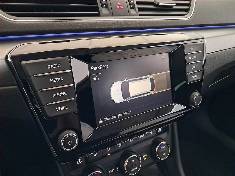 Škoda Superb (2016) Style 2.0 TDI, Automat, Navi - fotka 26 z 26