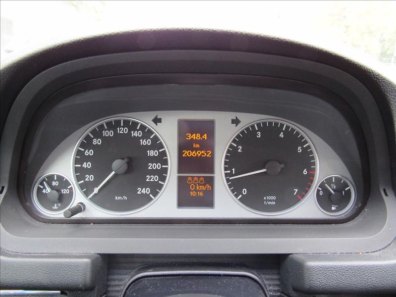 Mercedes-Benz Třídy B 1,5 i 70kW B 150 - fotka 13 z 28