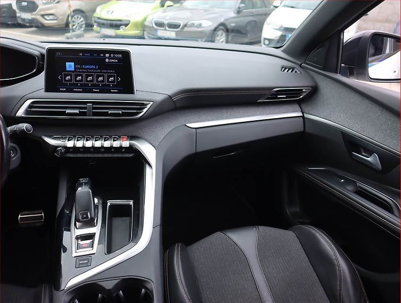 Peugeot 5008 (2018) GT Line 2.0 BlueHDi, Automat - fotka 8 z 23