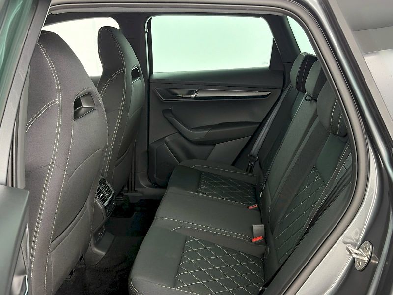 Škoda Karoq (2026) DSG 2.0TDI 110kW 4x4 SportLine - fotka 8 z 36