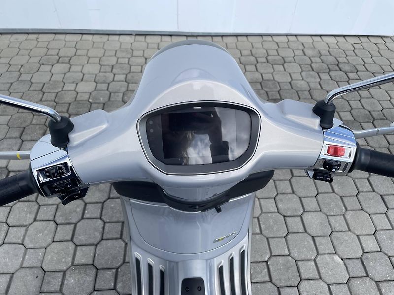 Vespa (2026) Primavera 125 Tech EU5+ - fotka 8 z 10