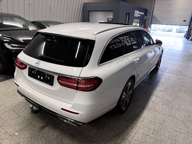 Mercedes-Benz Třídy E (2018) 220D,TOP ,TZ, adaptivní tempo - fotka 7 z 34