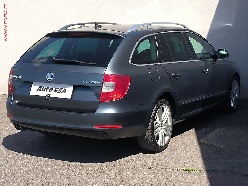 Škoda Superb (2014) 2.0 TDi, Elegance, TZ - fotka 4 z 19