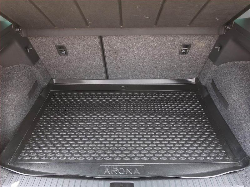 Seat Arona (2019) 1.0 TSI, Tempomat - fotka 14 z 17