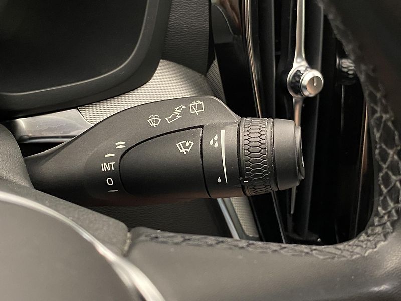Volvo V60 B4 CORE AUT CZ - fotka 22 z 58