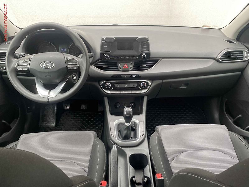 Hyundai i30 (2021) 1.6 CRDi, 1.maj,ČR, Smart, AC - fotka 8 z 16