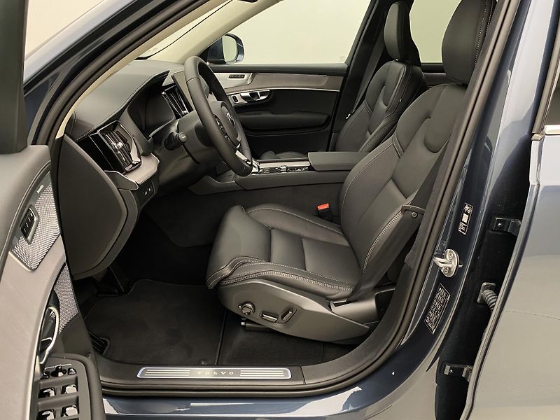 Volvo XC90 (2026) T8 AWD Plug-in BRIGHT ULTRA - fotka 3 z 75