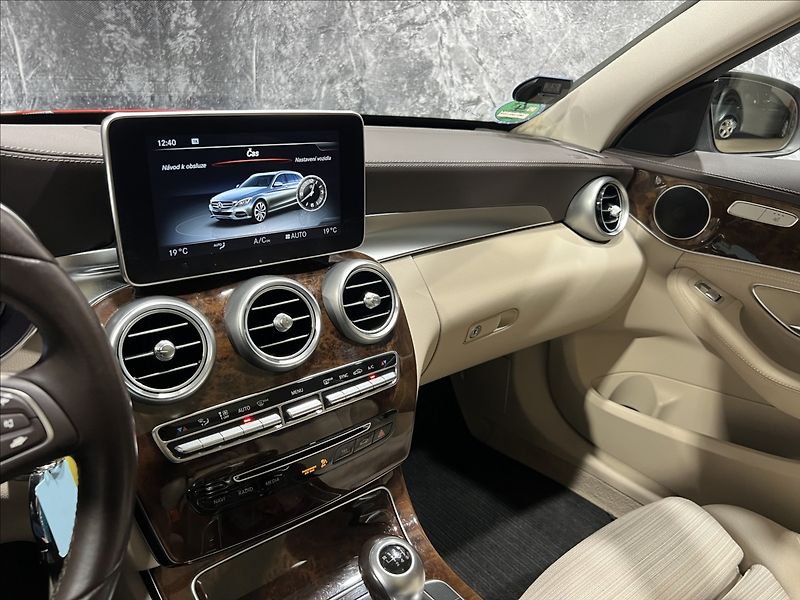 Mercedes-Benz Třídy C 2,1 CDi Exclusive, Panorama - fotka 30 z 32