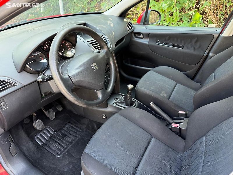 Peugeot 207 (2010) 1.4i, 54kw Původ ČR - fotka 15 z 20