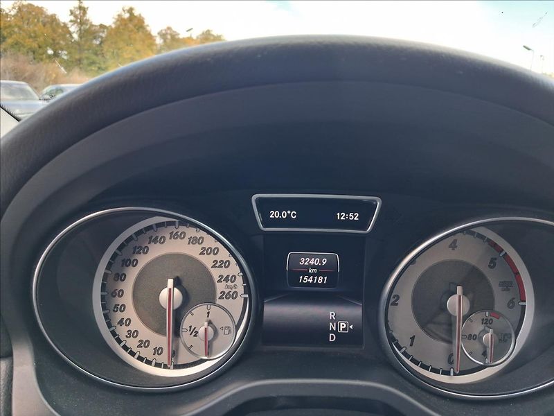 Mercedes-Benz GLA 2,1 automat, nová STK , TZ - fotka 12 z 16