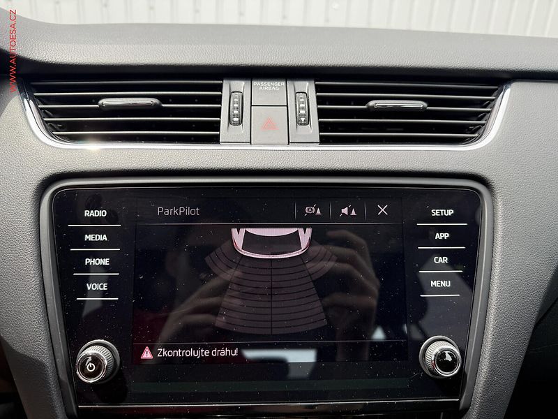 Škoda Octavia (2017) 1.4 G-Tec, ČR, Style - fotka 16 z 19