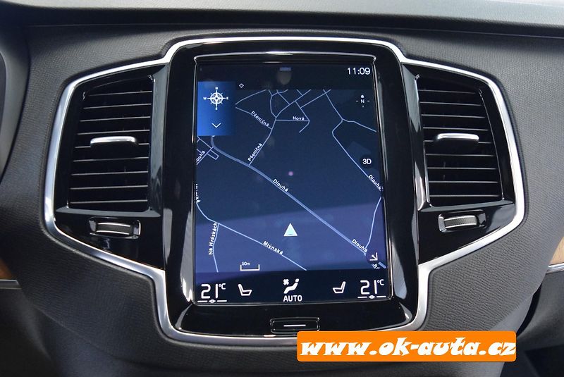 Volvo XC90 2.0 B5 AWD 7 MÍST KAMERA 360°  - fotka 48 z 71