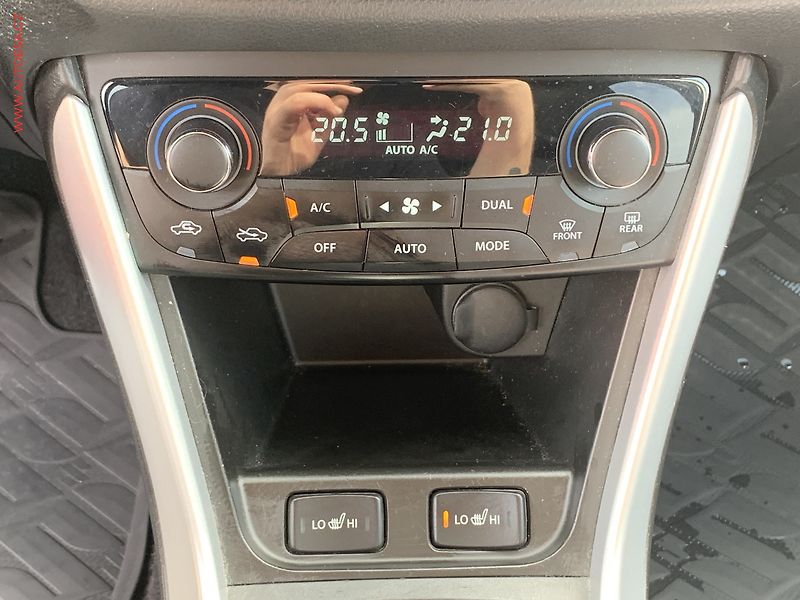Suzuki S-Cross (2018) 1.4 BJet, Comfort, +ALU, navi - fotka 16 z 19