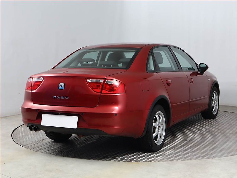 Seat Exeo (2010) 2.0 TDI, Serv.kniha, nová STK - fotka 5 z 13