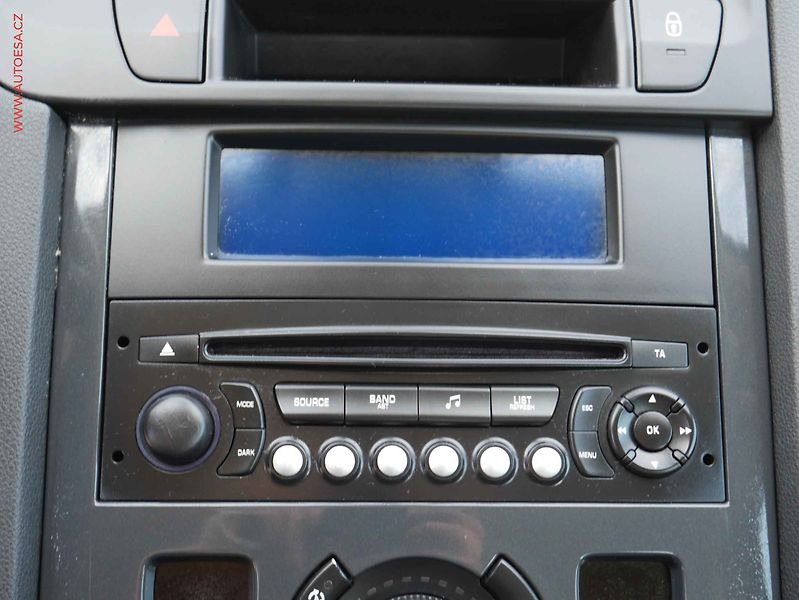 Peugeot 5008 (2012) 1.6 HDi, autoAC, temp - fotka 12 z 18