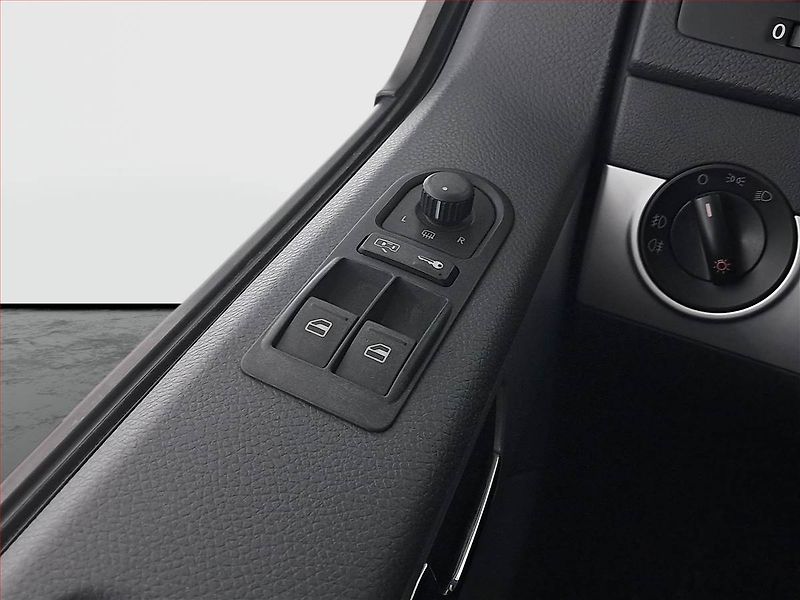 Volkswagen Multivan (2009) Highline 2.5 TDI - fotka 17 z 22